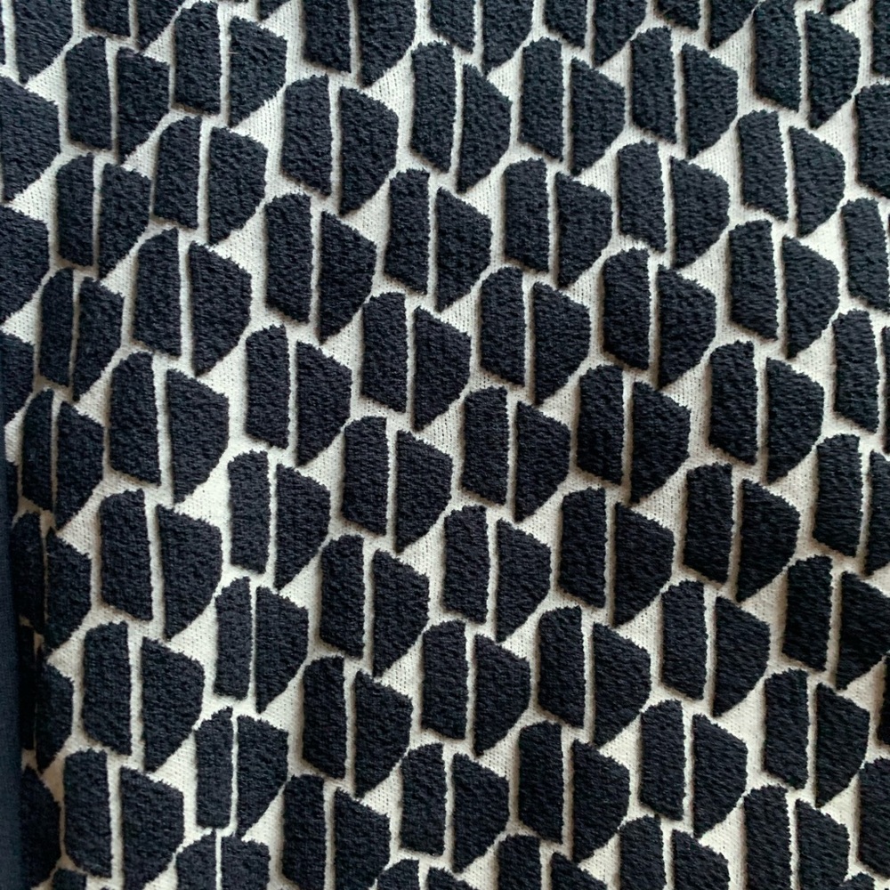 DianeVon Furstenberg pencil skirt size 2 - Picture 2 of 10